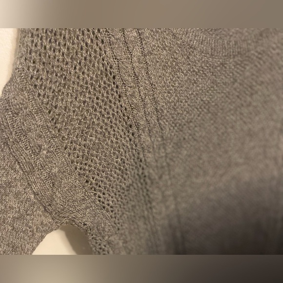 American Eagle Women’s Lightweight Ombré Sweater, Small - Picture 3 of 4